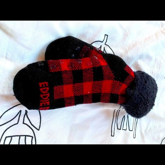 Eddie Bauer Fireside Lounge Red And Black Checkered Socks - Picture 2 of 2